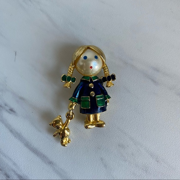 Vintage Little Girl with Teddy Bear Pin Brooch - Picture 3 of 12